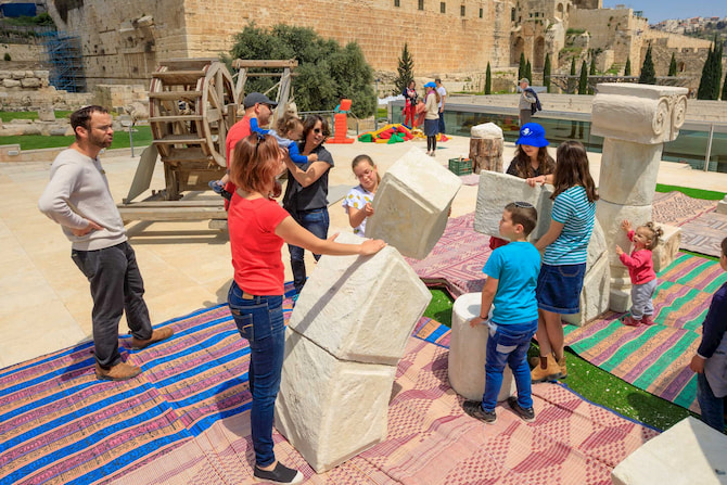 צילום: אליהו ינאי פעילות חווייתית בגן הארכיאולוגי דוידסון